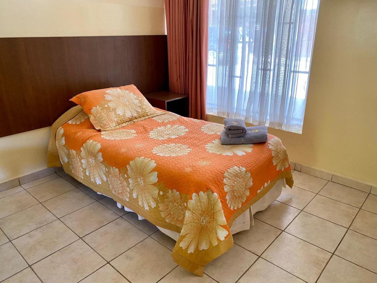 Hotel Mitru Tupiza Kültér fotó